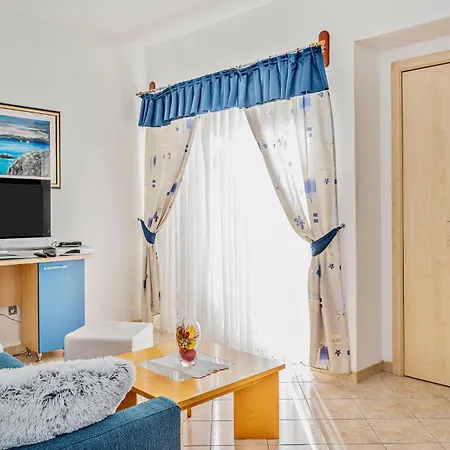 Apartman 1 Bedroom Gorgeous In *